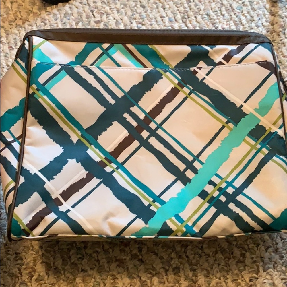 Thirty one toiletry bag